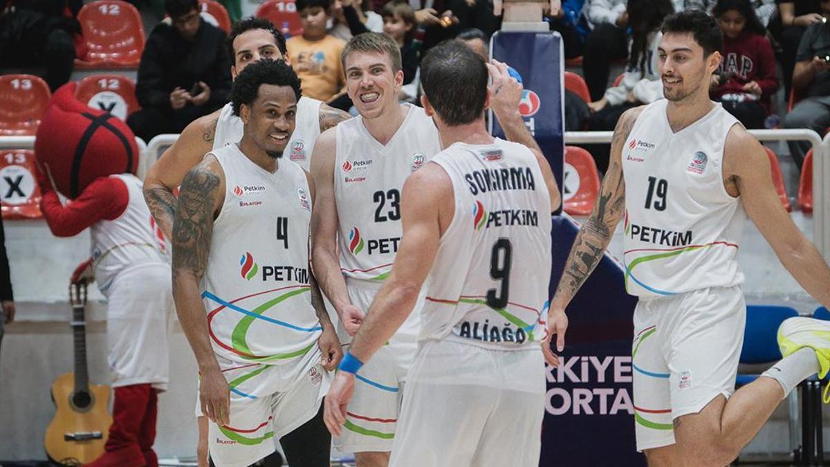 aliaga petkimsporun konugu bahcesehir koleji
