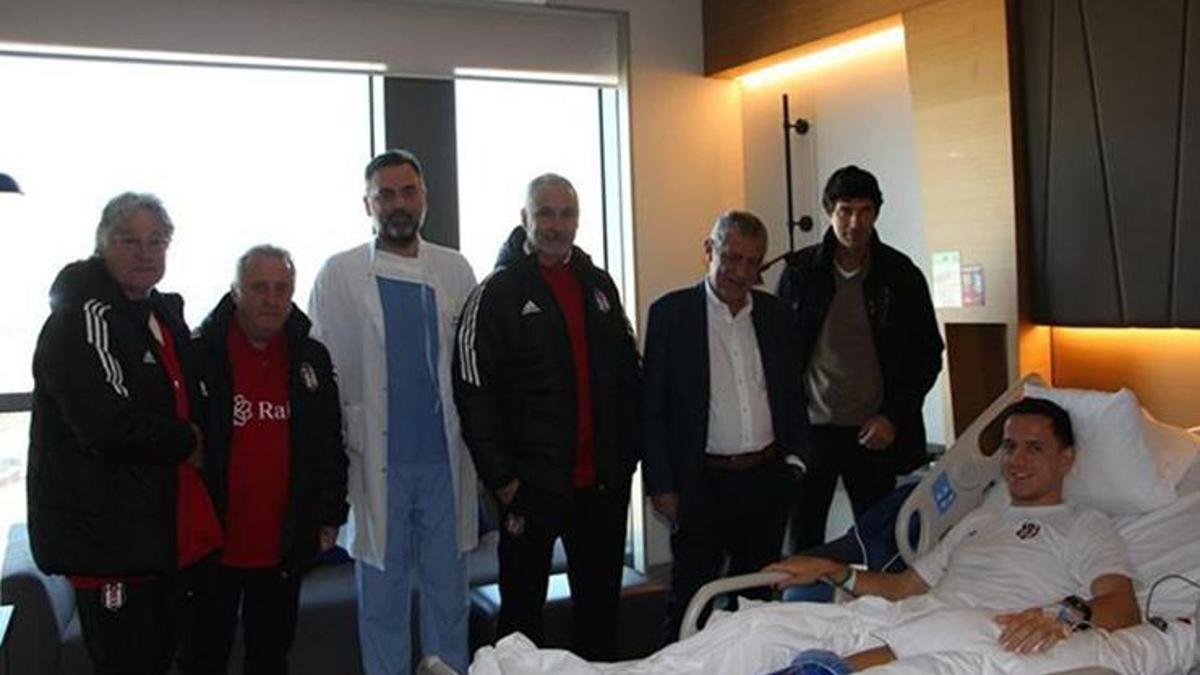 Beşiktaş Teknik Dirketörü Fernando Santos, Amir Hadziahmetovic'i ziyaret etti 3 besiktas teknik dirketoru fernando santos amir hadziahmetovici ziyaret etti