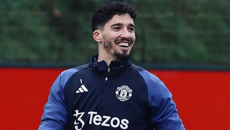 Efsane isim'den Manchester United Menajeri Erik ten Hag'a Altay Bayındır çağrısı: Onu oynat 3 Efsane isimden Manchester United Menajeri Erik ten Haga Altay Bayındır çağrısı: Onu oynat