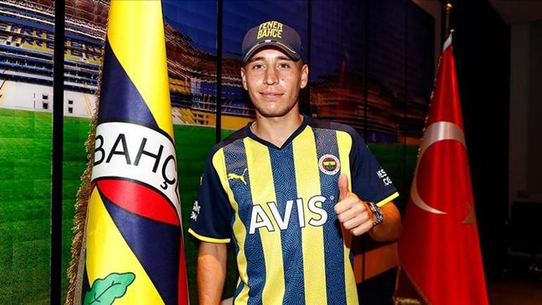 Fenerbahçeli Emre Mor, İstanbul'da kalıyor! Sürpriz talip... 2 Fenerbahçeli Emre Mor, İstanbulda kalıyor Sürpriz talip...