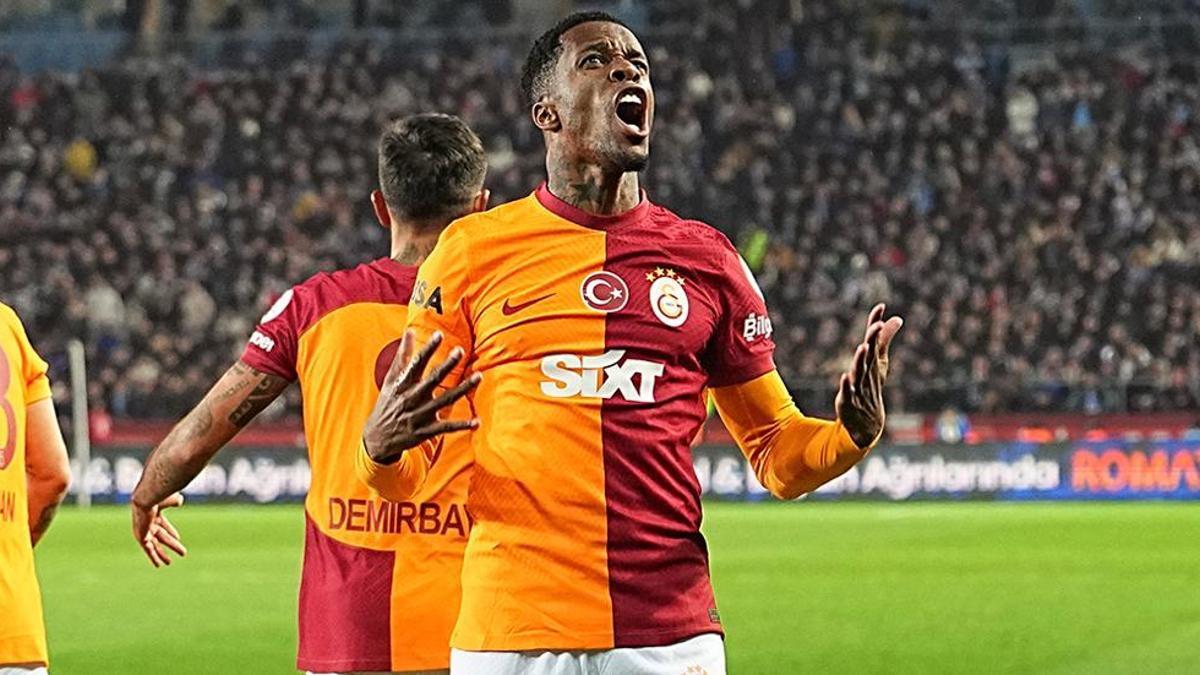 galatasarayda zahanin kariyerinin 100. golu sevinci